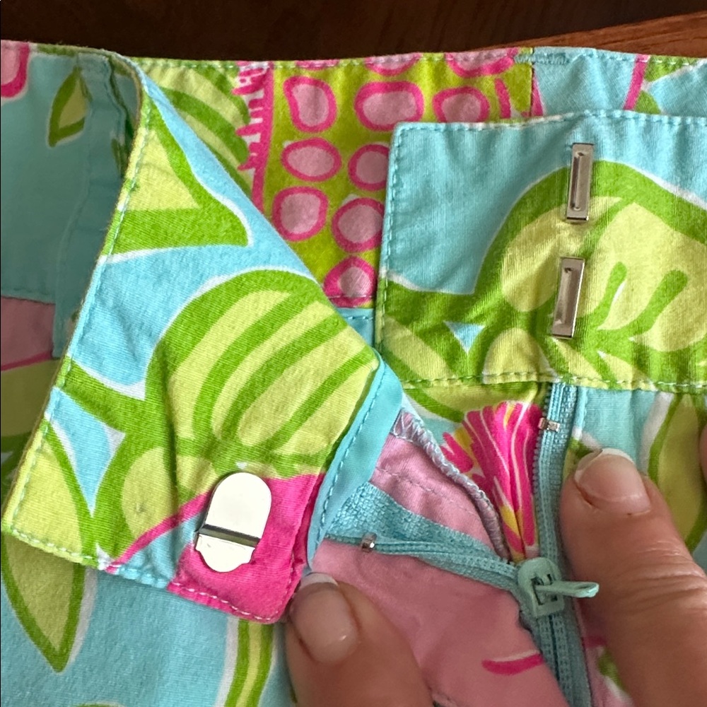 Lilly Pulitzer women's Lilly cropped pants Zoo jungle San Diego - Picture 7 of 7